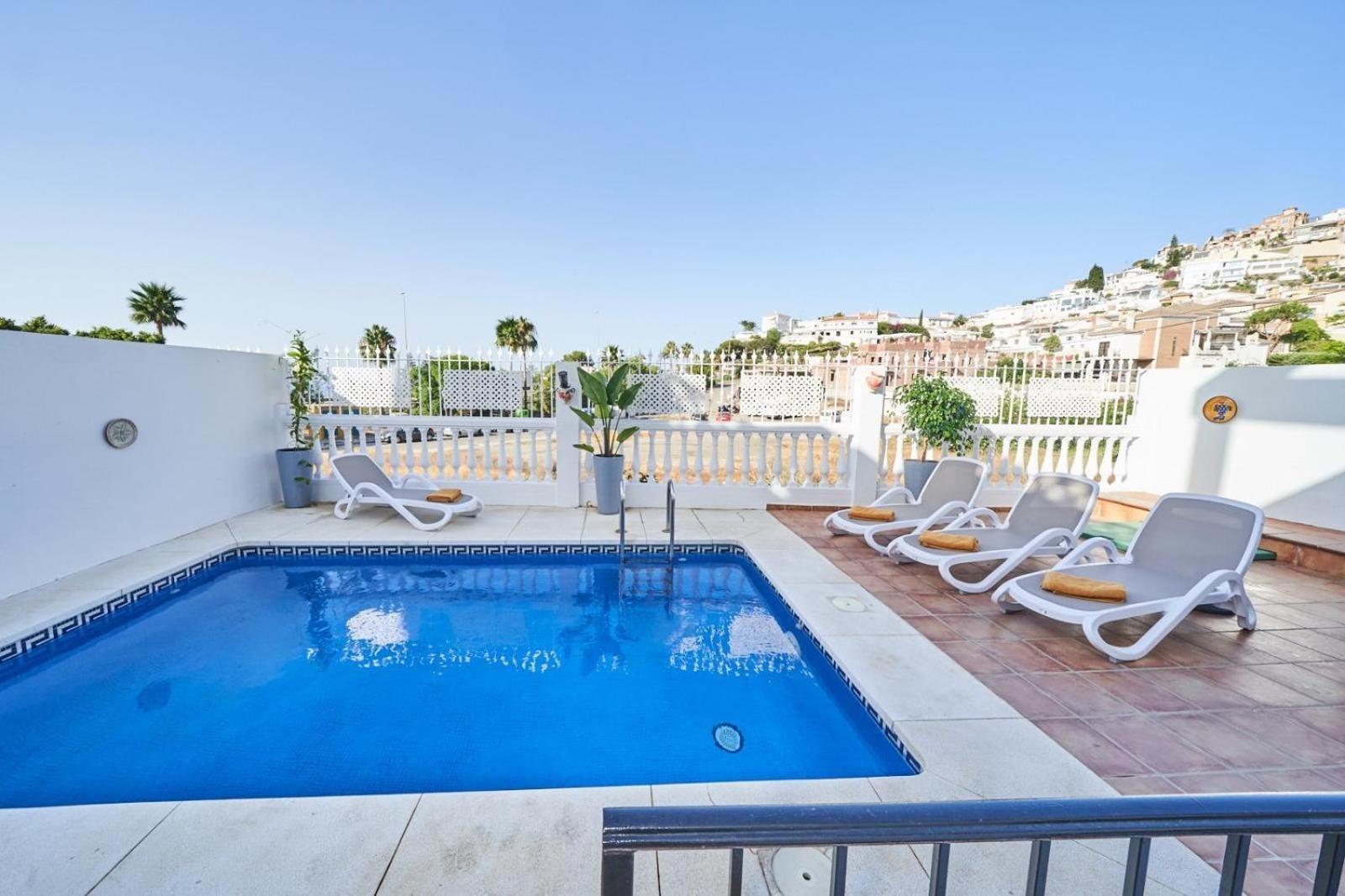 Villa Pura - Private Jacuzzi & Heated Pool Nerja Dış mekan fotoğraf