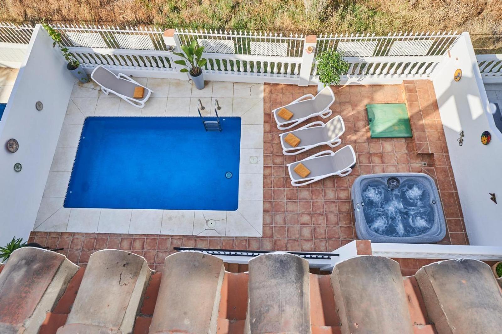 Villa Pura - Private Jacuzzi & Heated Pool Nerja Dış mekan fotoğraf